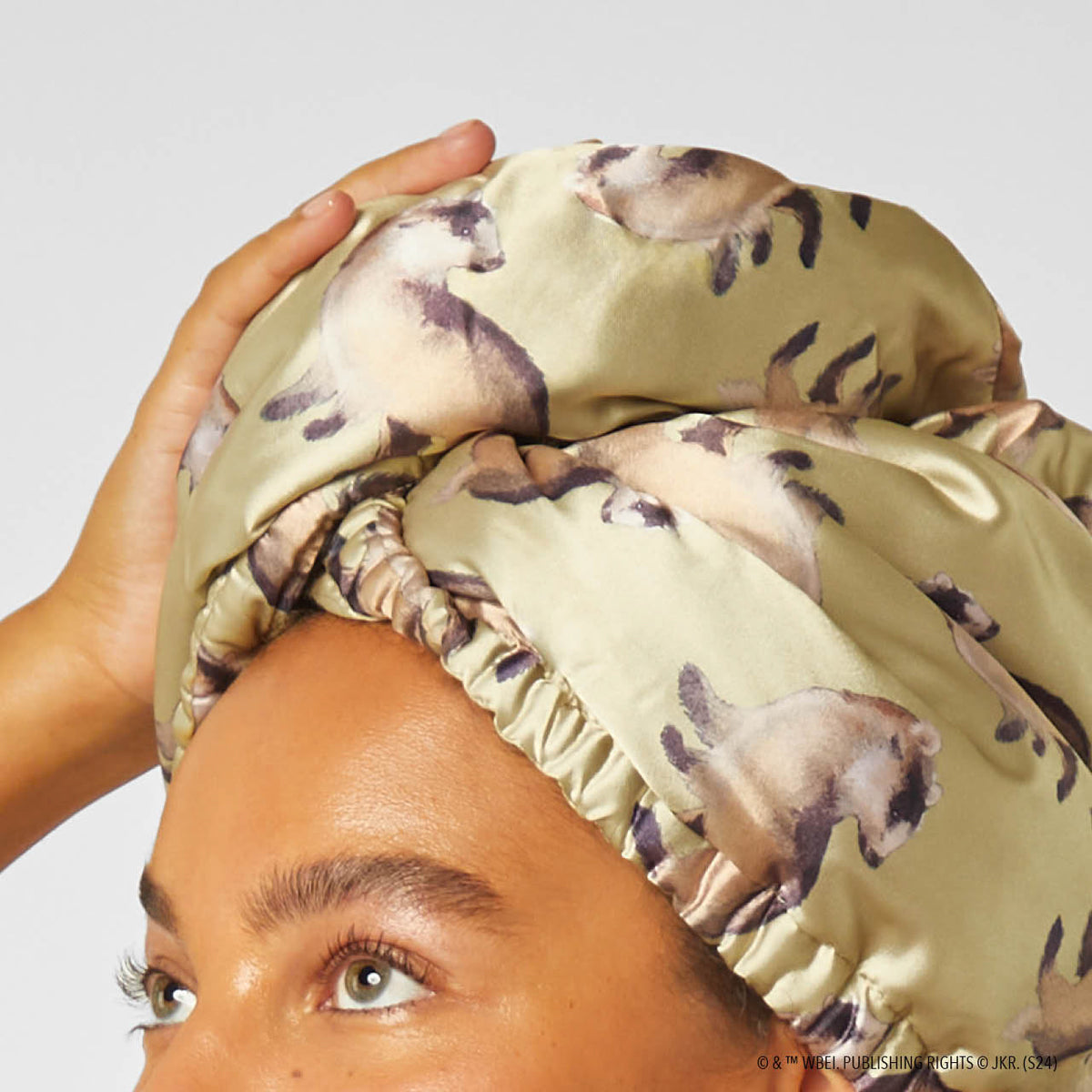 Kitsch x Harry Potter Satin Wrapped Hair Towel in Hufflepuff